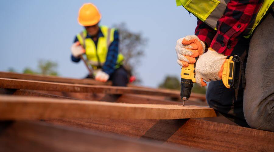 Professional gutter cleaning in Burlington, TX